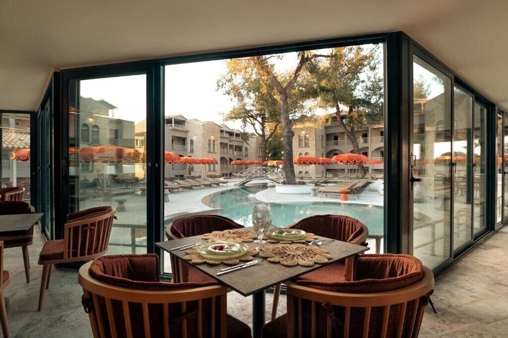 Картинка Zeus Eleva Kassandra Lagoon 5*