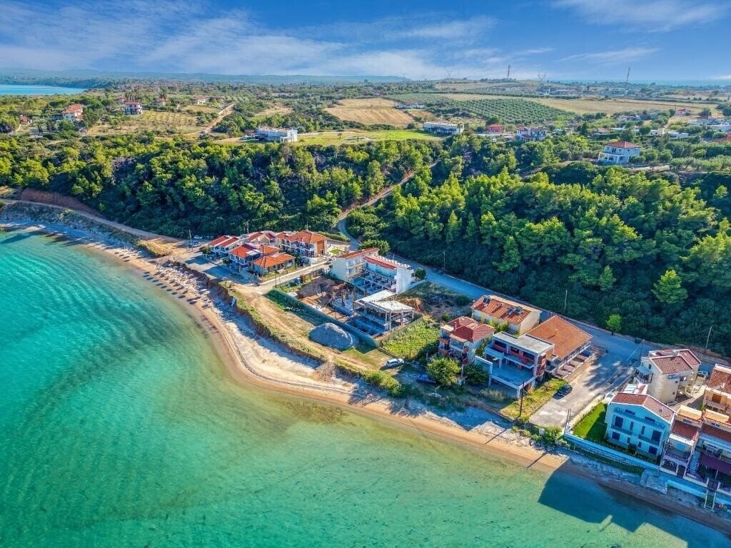 Готель Elpiniki Luxury Rooms 4*