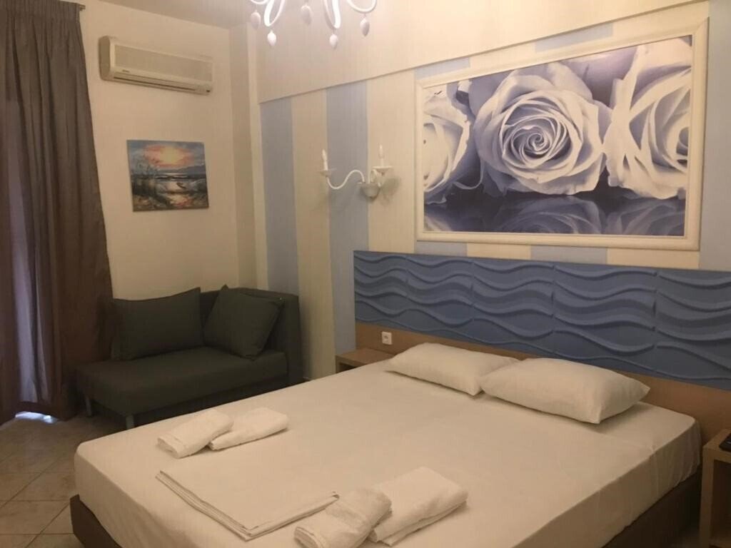 Фотографія Leonidas Studio Apartments 3*