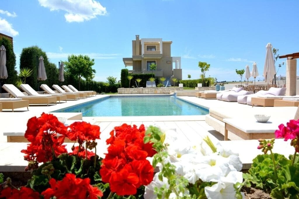 Готель Niovi Boutique Apartments 4*