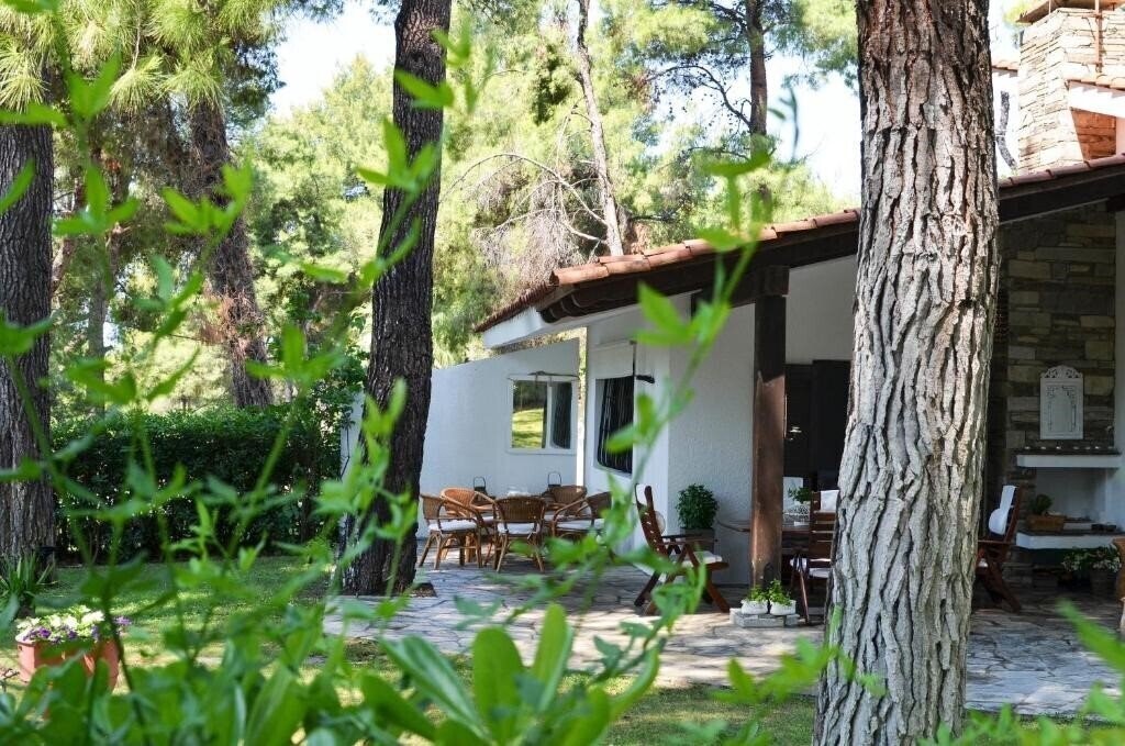 Отель Villa Irini By Jj Hospitality 4*