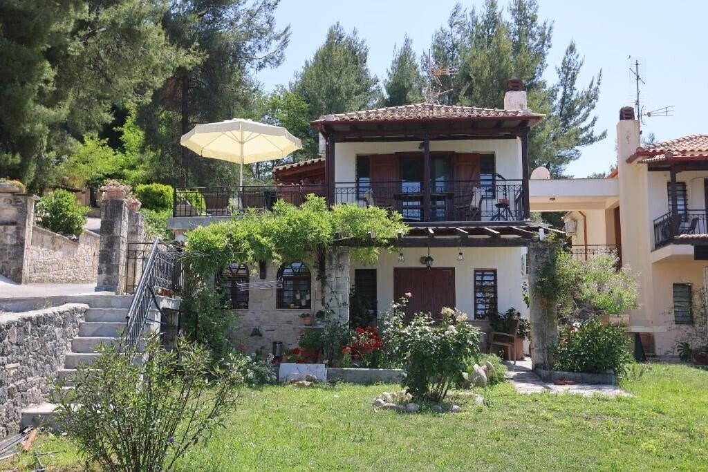 Отель Bizmut Garden House 3*