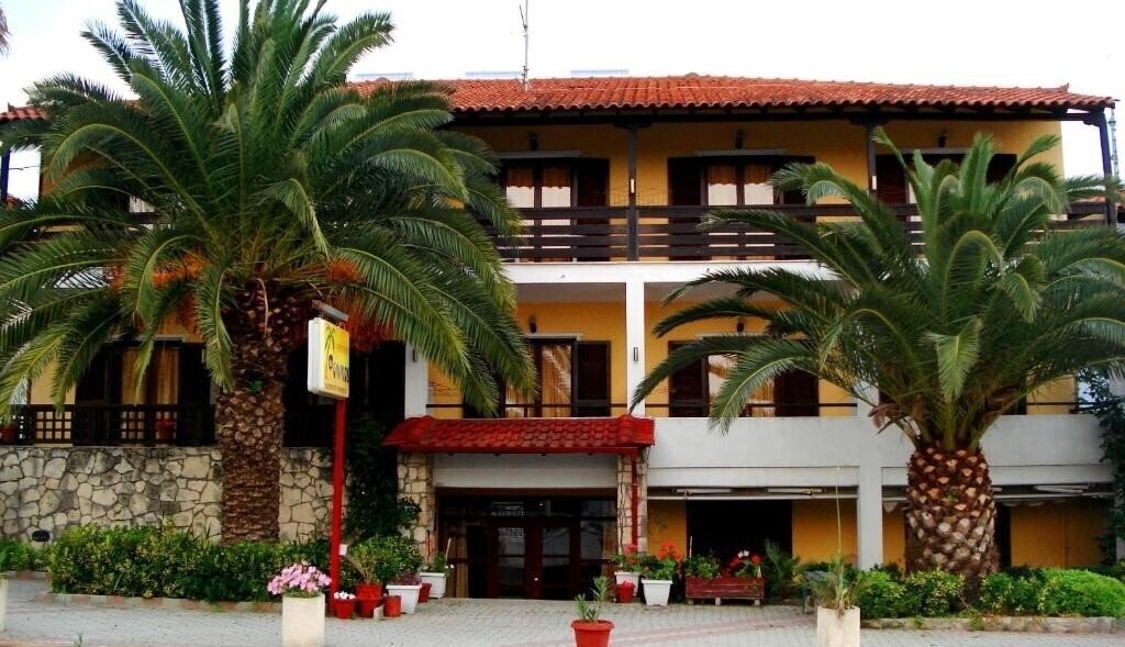 Фото Finikas Apartments 3*