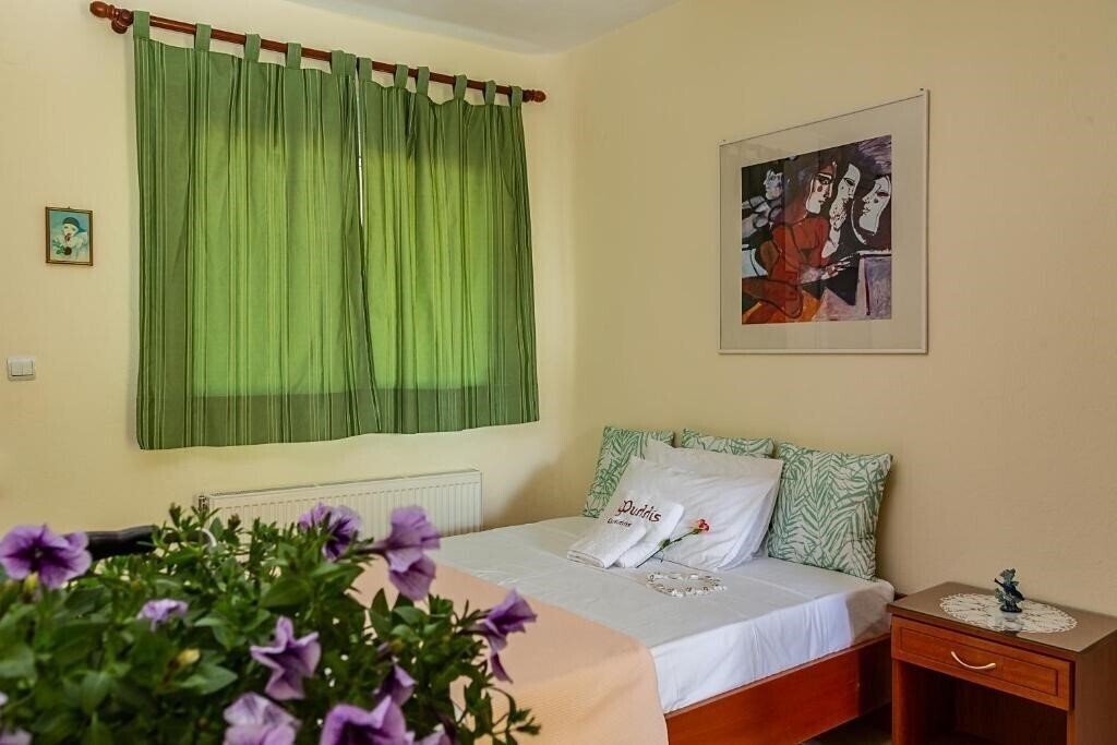 Фото Phyllis Maisonettes 3*