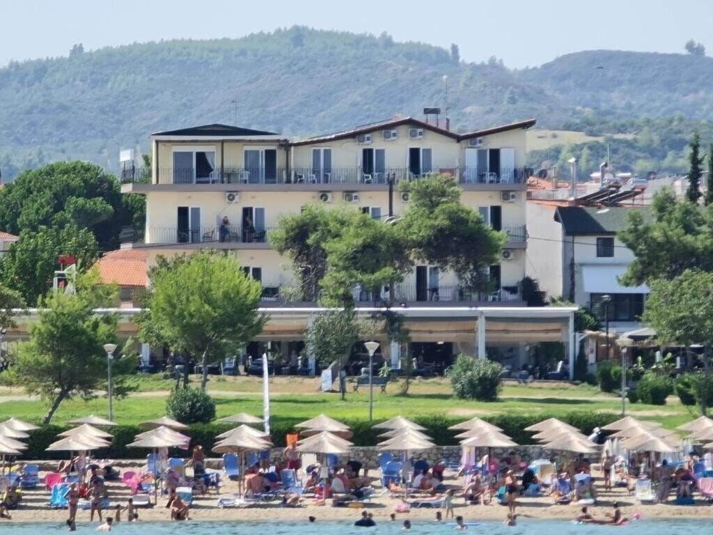 Отель Plaza Hotel 3*
