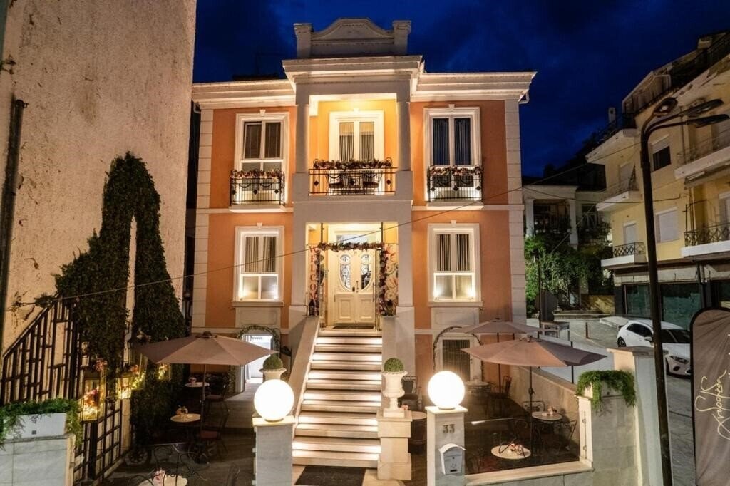 Готель Andromeda Boutique Hotel 4*
