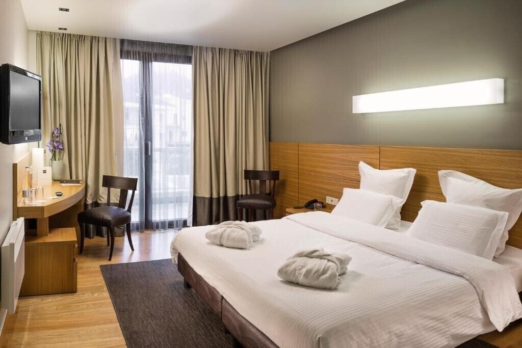 Отель Esperos Palace Kastoria 4*