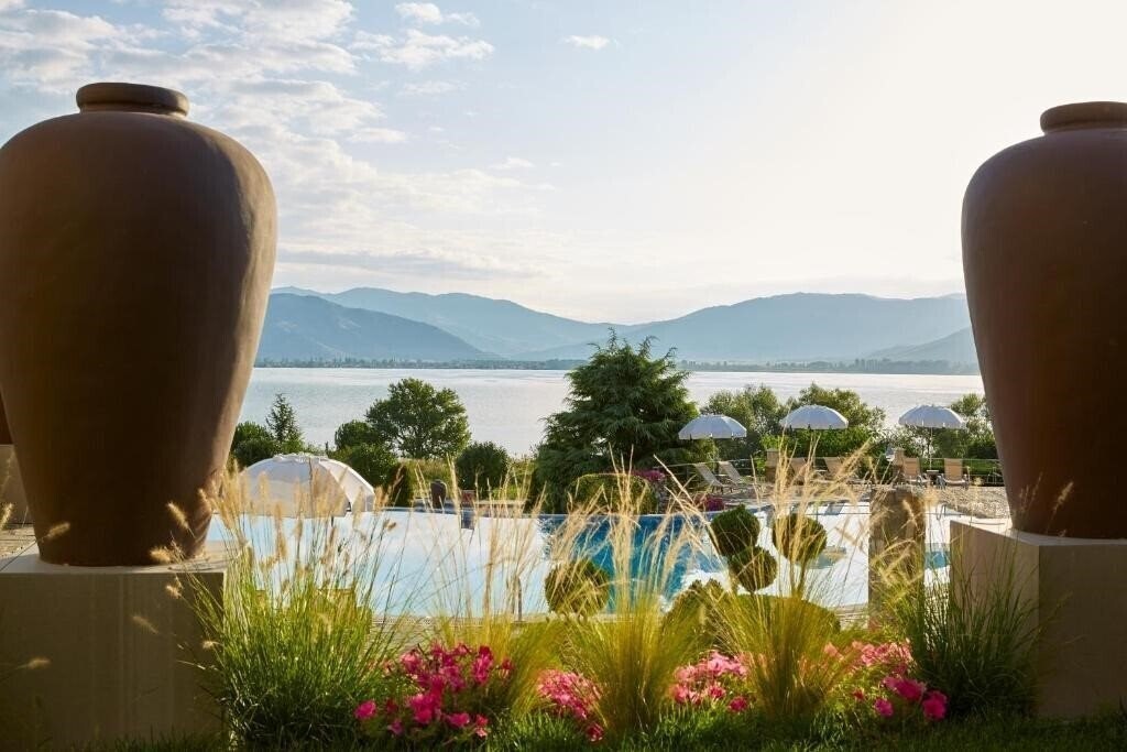 Отель Limneon Resort & SPA 4*