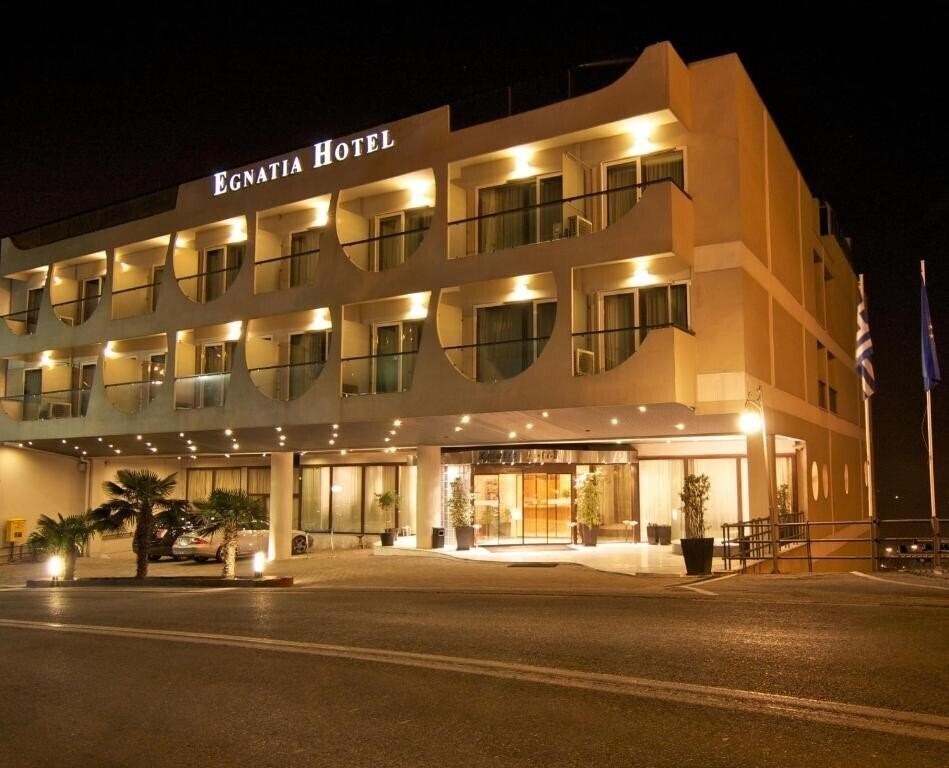 Готель Egnatia City Hotel & Spa 4*
