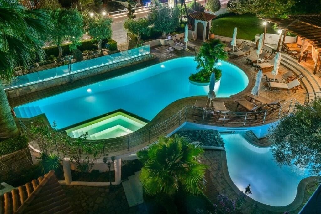 Отель Pyrgos Hotel 2*