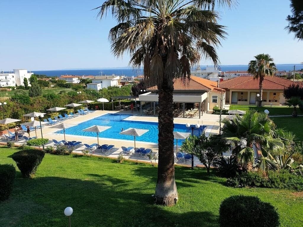 Фотографія Kalives Resort 3*