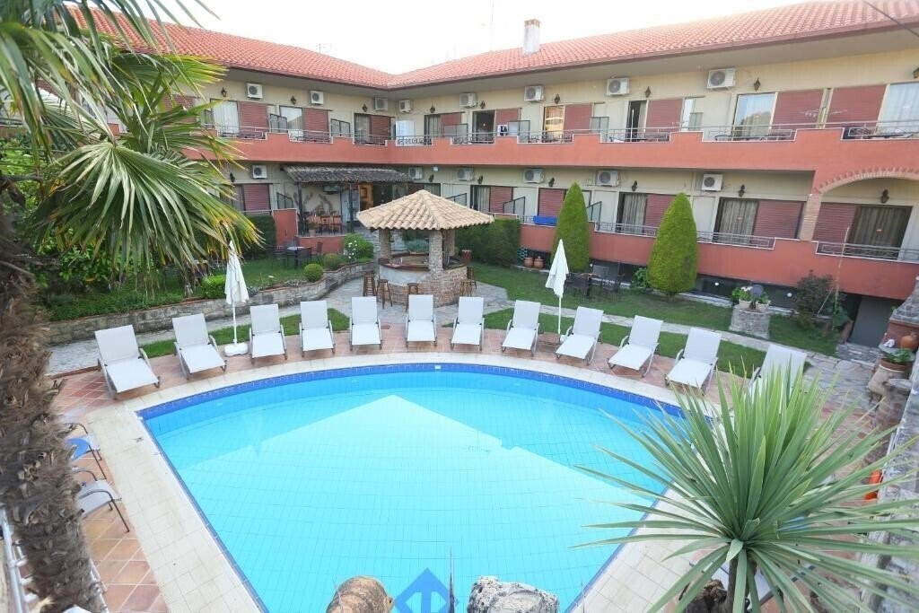 Фотография Zeus Hotel 2*