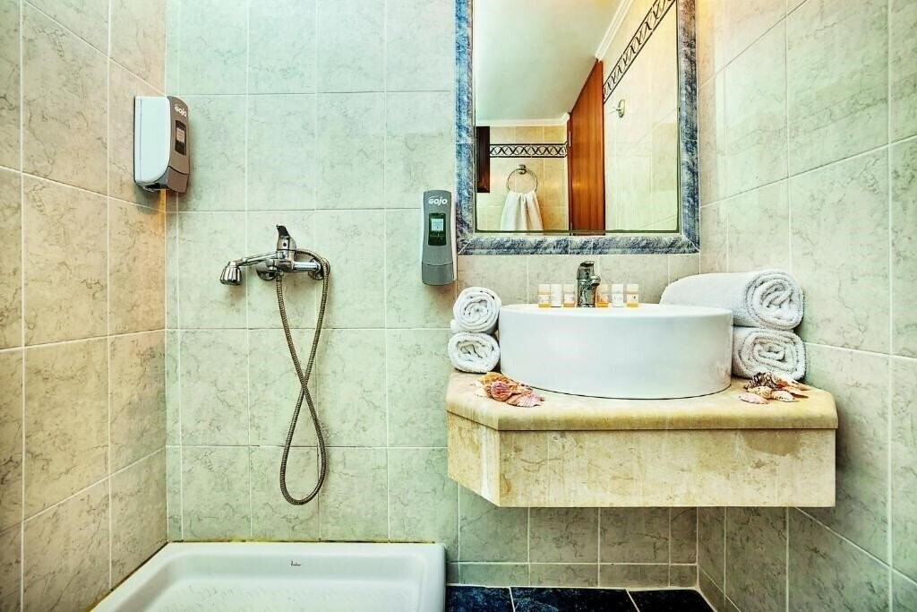 Фотографія Elinotel Polis 3*