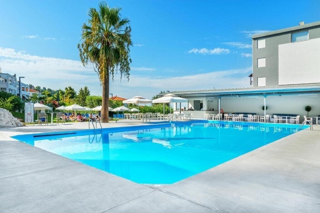 Фотографія Kriopigi Hotel 4*