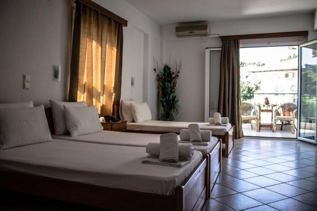 Фото Ilios Hotel 3*