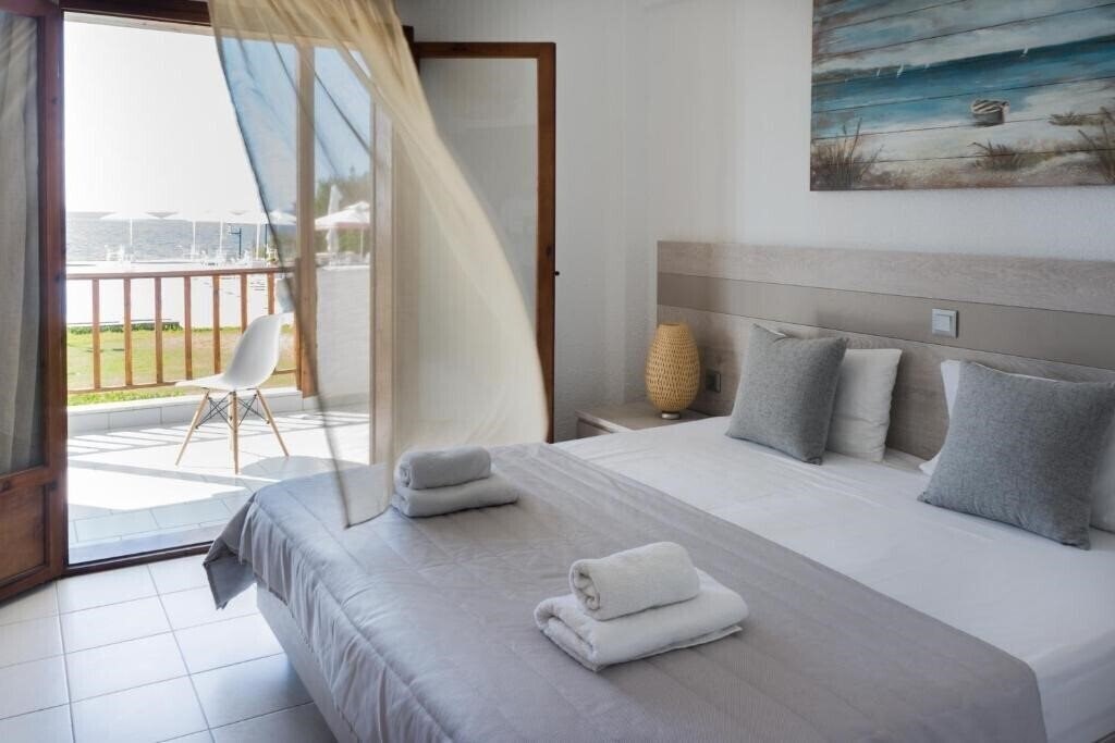Фото Alkinoos Beach Hotel 3*