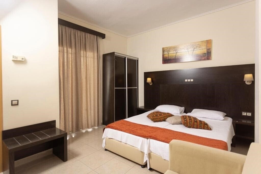 Фото Hanioti Grand Otel 4*