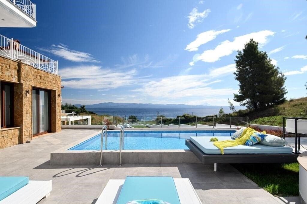 Готель Villa D'Oro Luxury Villas & Suites 4*