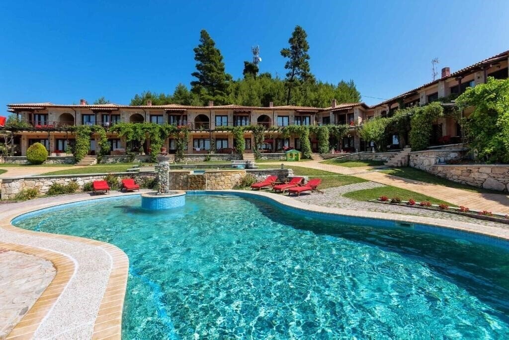 Готель Akritas Ef Zin Villas & Suites 3*