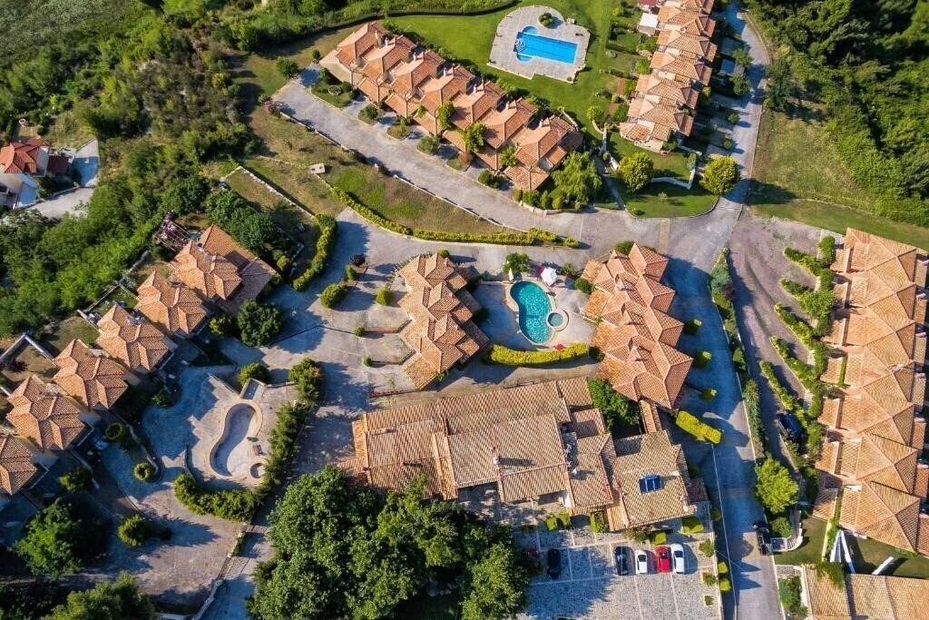 Готель Akritas Ef Zin Villas & Suites 3*