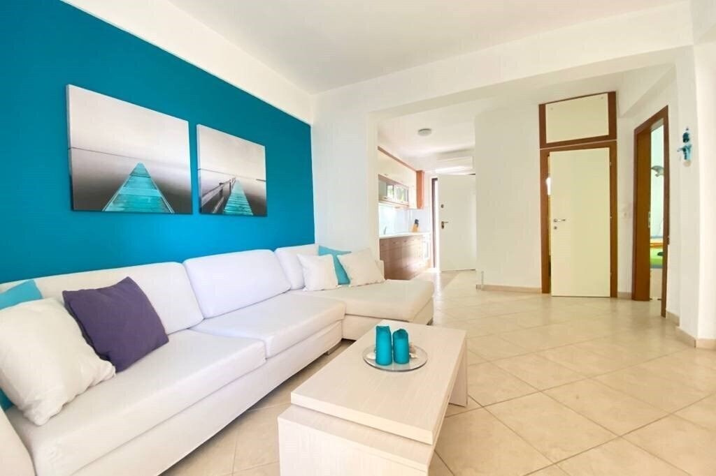 Отель Elena Seafront House 3*