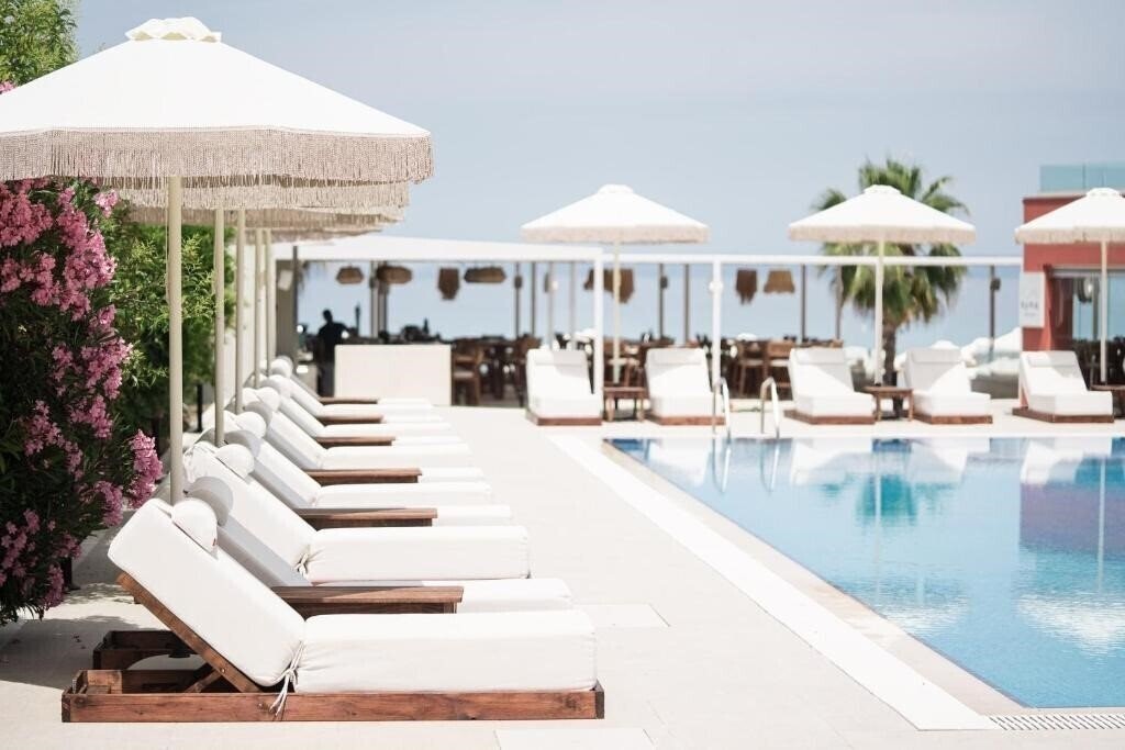 Отель Ikyma Boutique 3*