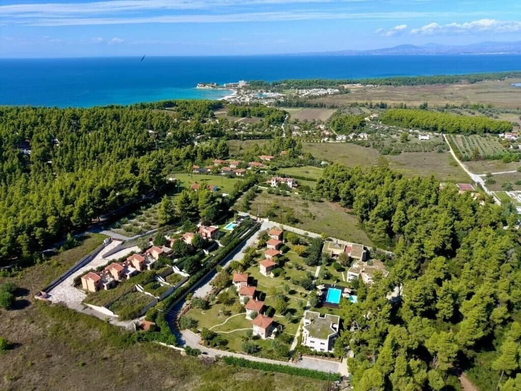 Отель Sani Polyastron Hotel & SPA 4*