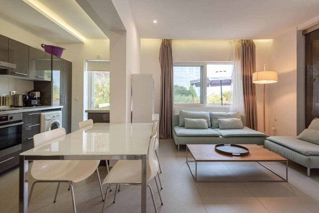 Картинка River Beach 4*