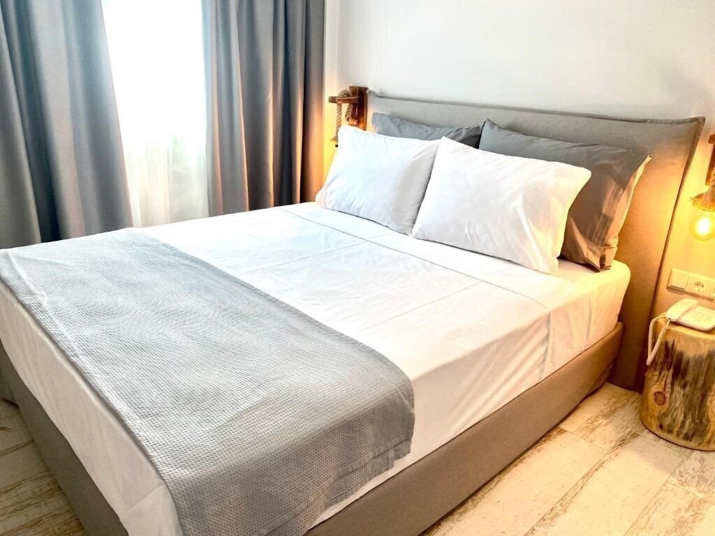 Готель Kali Thea Suites 4*