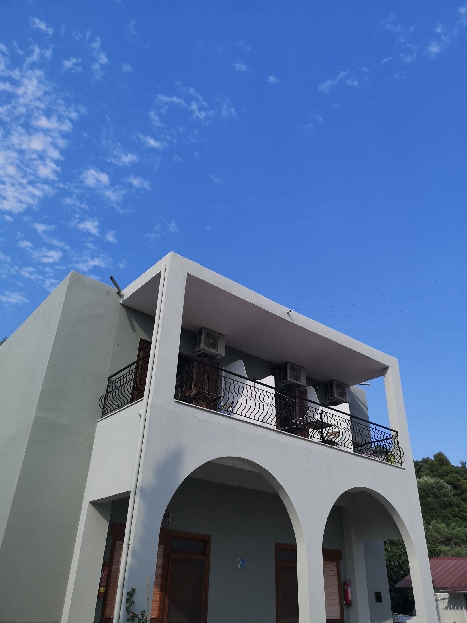 Изображение Gyalos Beach Front Aparthotel 3*