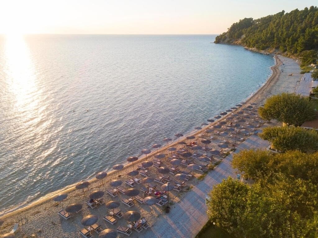 Готель Alkioni by The Sea 3*