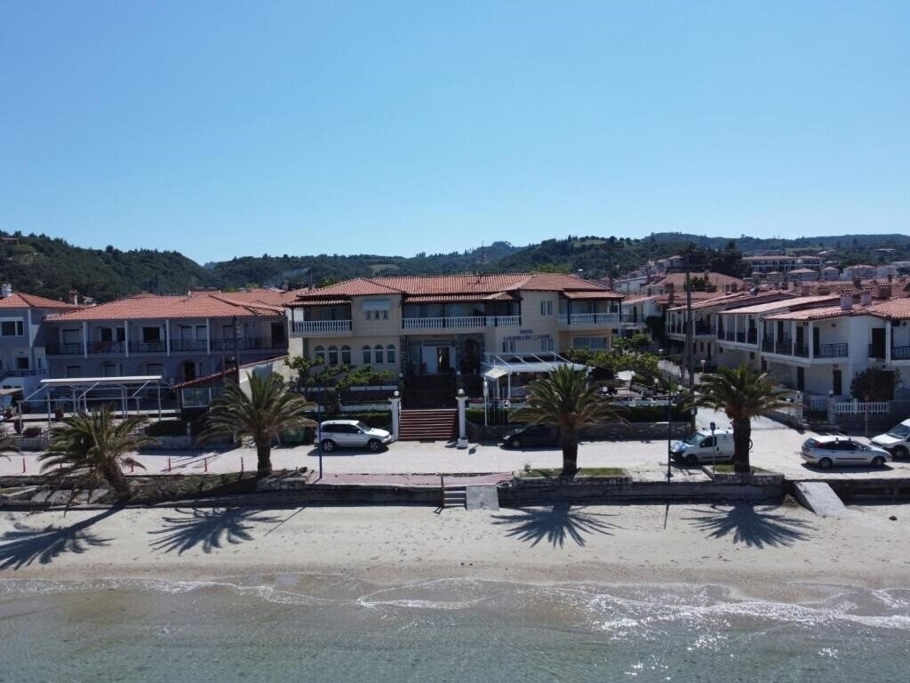 Готель Polychrono Beach Hotel 3*