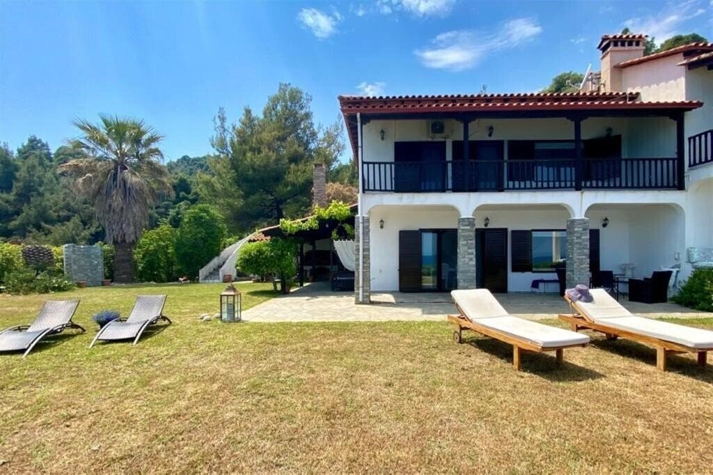 Готель Oxana House On The Beach 4*