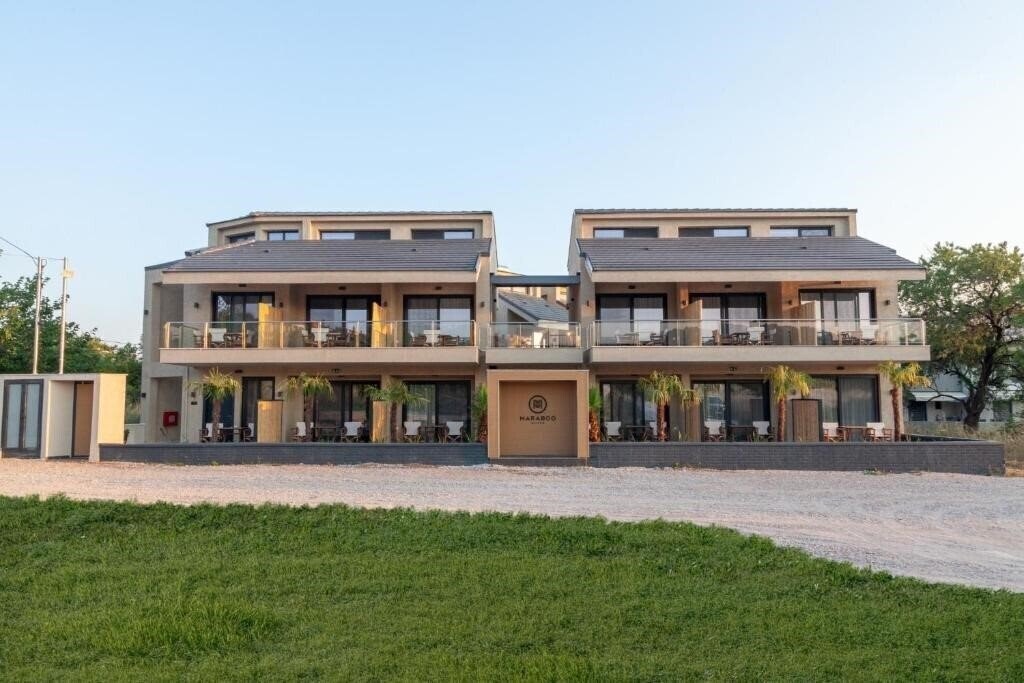 Отель Maraboo Suites 4*