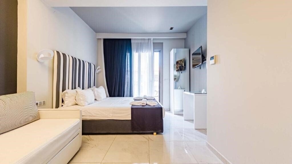 Фотография Alpha Luxury Suites 4*