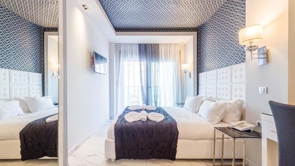 Картинка Alpha Luxury Suites 4*