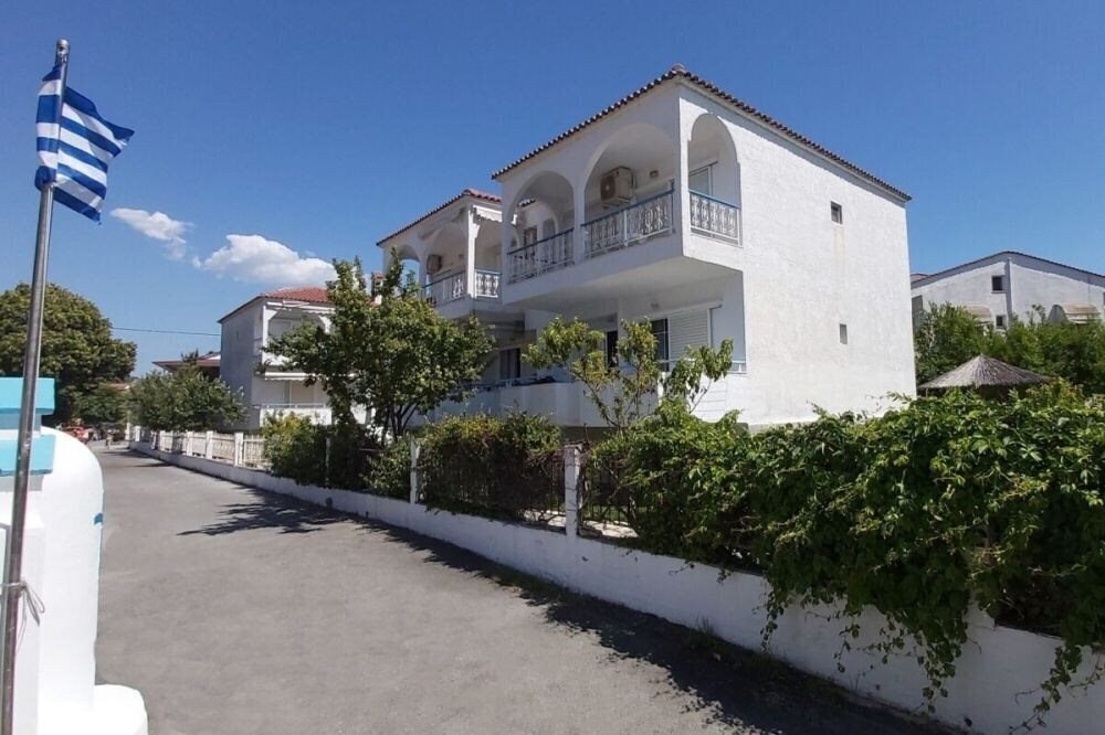 Отель Greek Pride Evlogia Seaside 3*