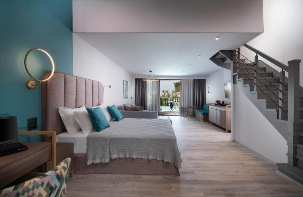 Фотографія Lagomandra Beach Hotel 4*