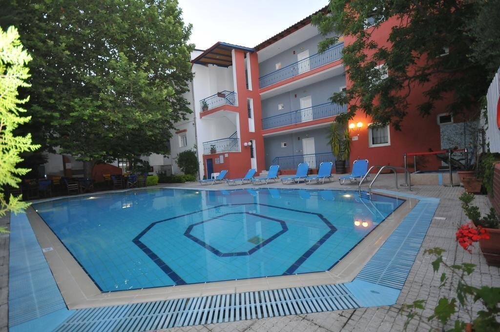 Изображение Oceanis Apts 2*