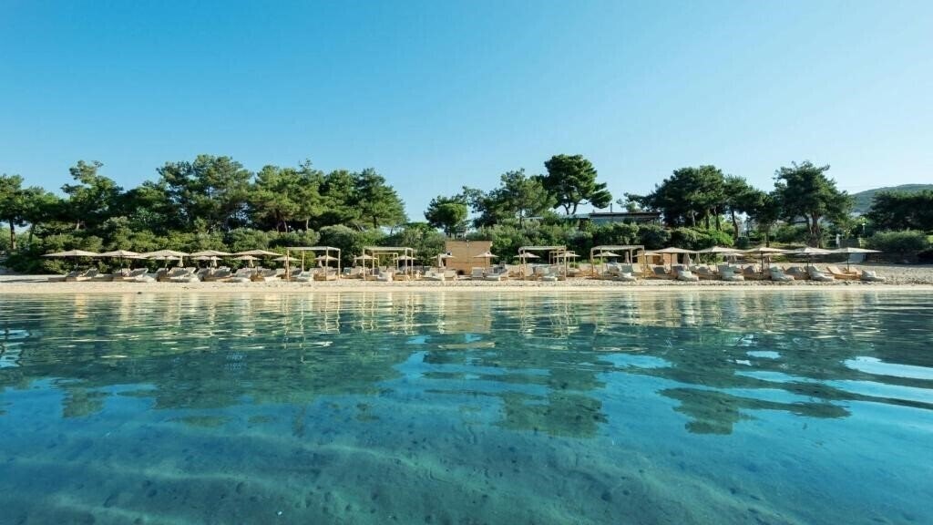 Отель Trikorfo Beach 3*