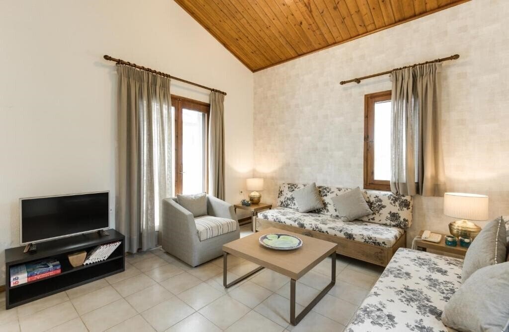 Фото Trikorfo Beach 3*