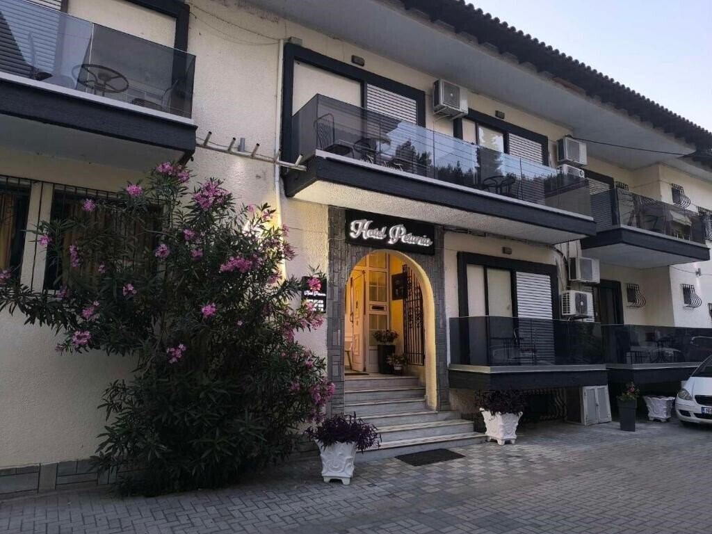 Отель Petunia Hotel 2*