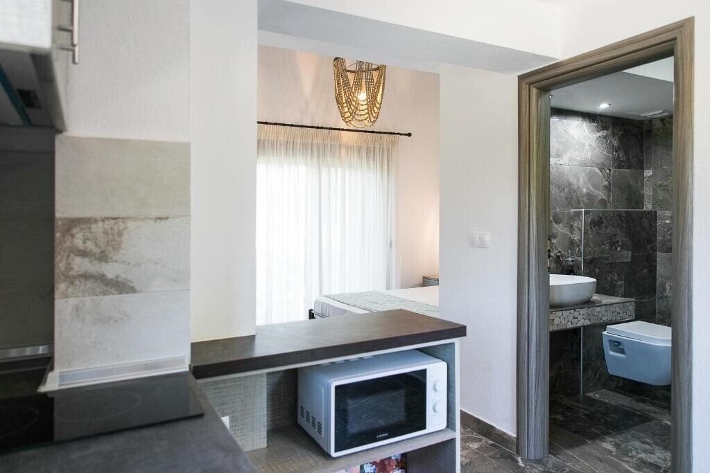 Фото Alexandros Hotel Apartments 3*