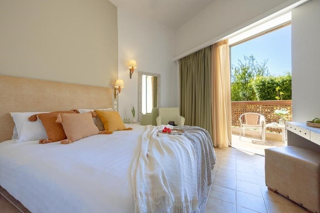 Картинка Giannoulis Santa Marina Beach 4*