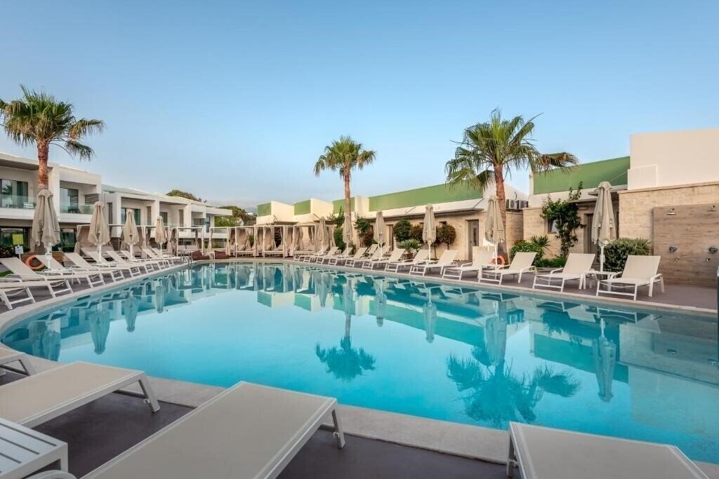 Готель Aloe Boutique & Suites 5*