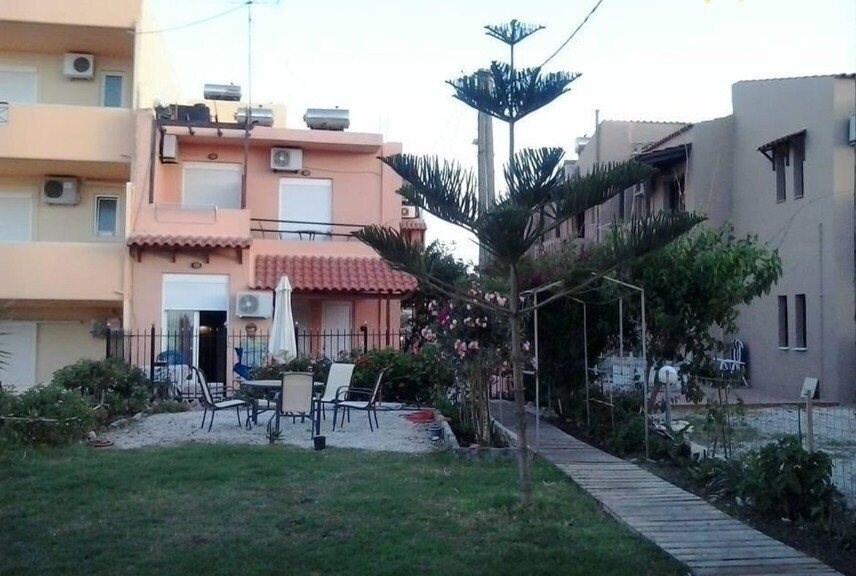 Готель Grand Mother Katina 2*