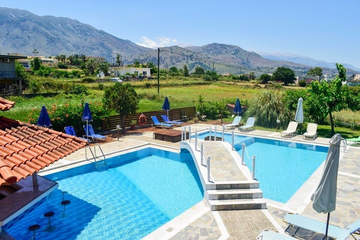 Готель Dias Apartments Kavros 3*