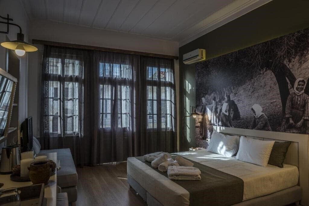 Отель Elia Daliani Suites 4*