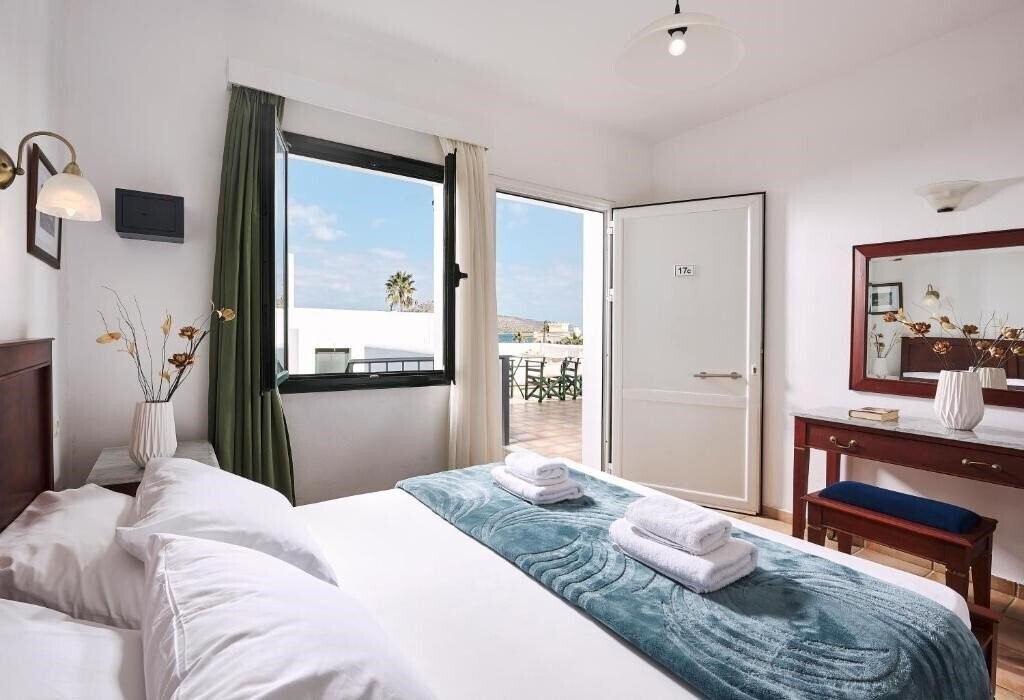 Фото Eva Suites 3*
