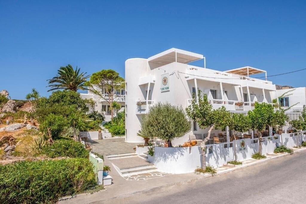 Отель Aris Boutique Hotel 2*